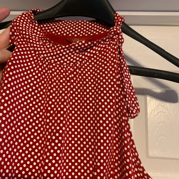 Guess Rank Top Red with White Polka Dots Sz Medium - Picture 3 of 7